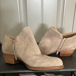 Lucky Brand Tan Ankle Booties with Suede Finish
